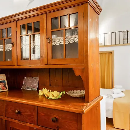 Guesthost - Le Tre Volte - Mercato Charming Loft פירנצה